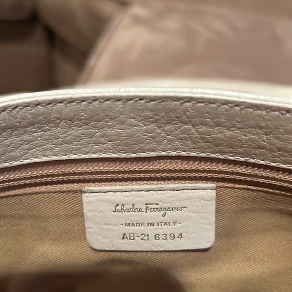 Handbag - Picture 4 of 4